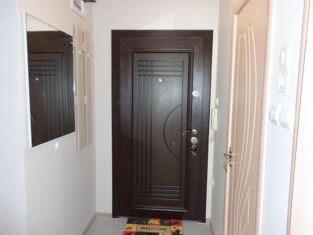 Luxury Apartment Lazur 2 Burgas Exterior photo